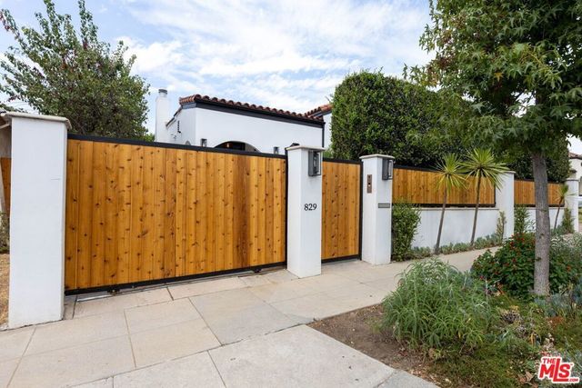 829 N Stanley Avenue, Los Angeles