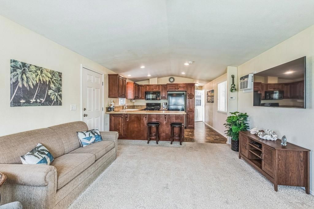 699 N Vulcan Avenue # 17, Encinitas