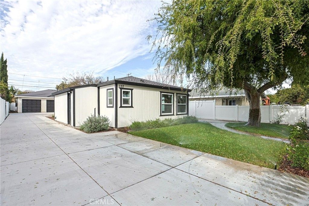 122 N Bewley Street, Santa Ana
