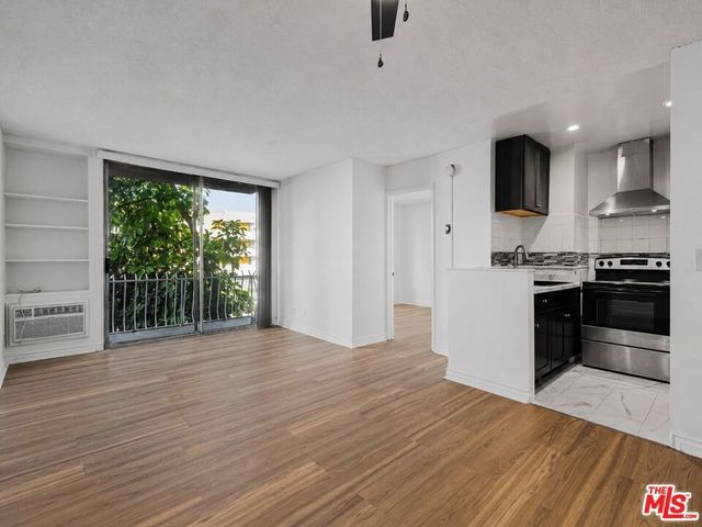 210 S La Fayette Park Place # 201, Los Angeles
