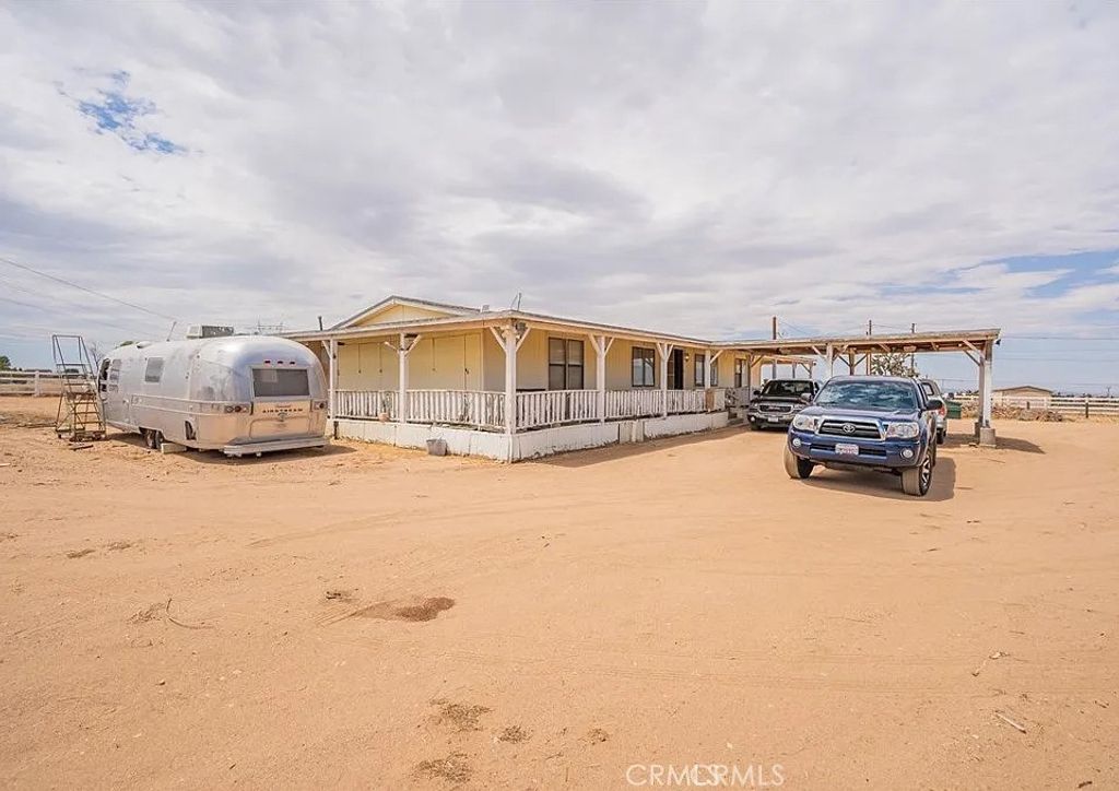 9634 Wolf Drive, Phelan