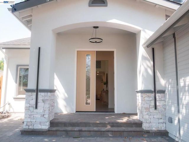2521 Coconut Dr, San Jose