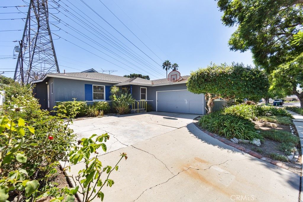 868 Stevely, Long Beach