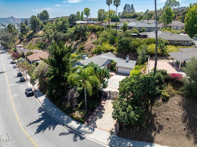 1480 E Glenoaks Boulevard, Glendale