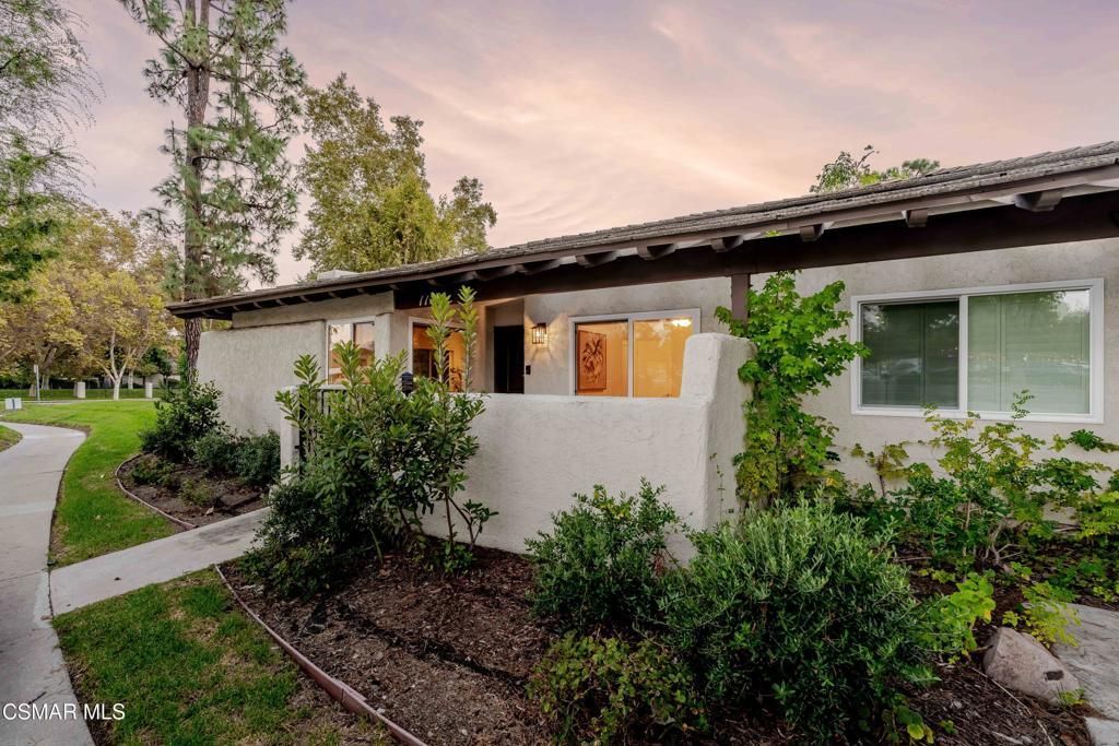 1124 Bright Glen Circle, Westlake Village