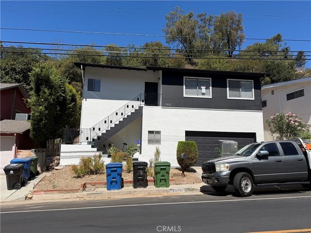 3621 Division, Los Angeles