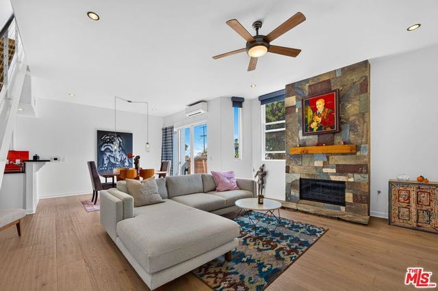 650 Rose Avenue # 2, Venice