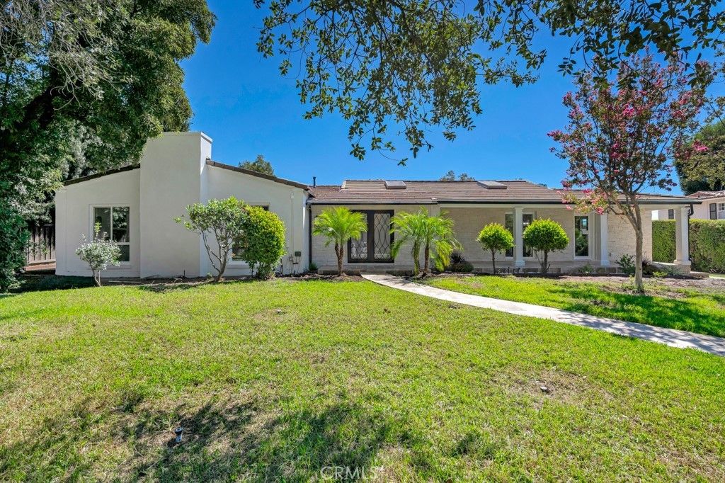 1914 Midlothian Drive, Altadena