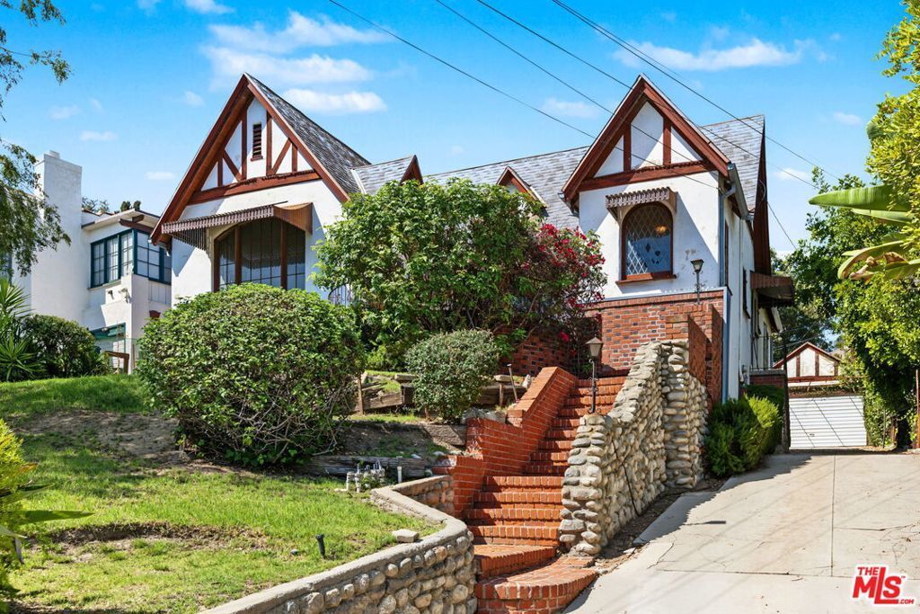 61 W State Street, Pasadena