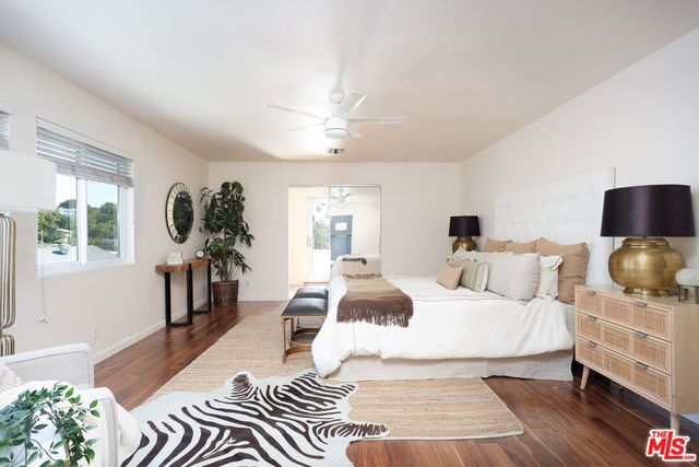 3247 Descanso Drive, Los Angeles