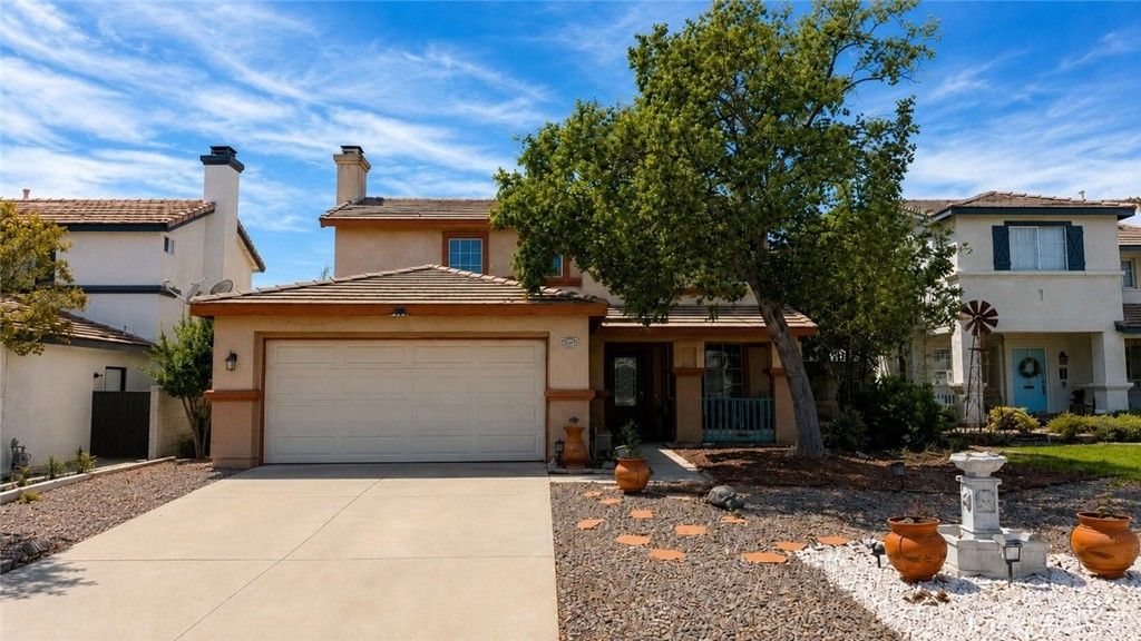 6538 Douglas, Fontana