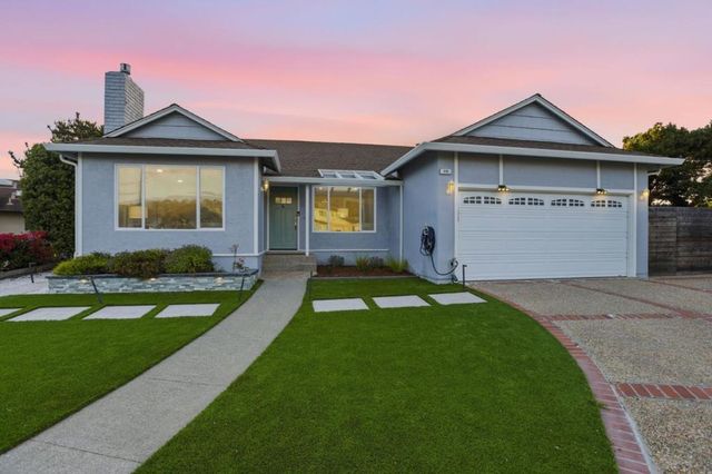 301 Shelter Cove Drive, El Granada