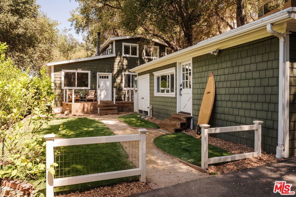 20939 Hillside Drive, Topanga