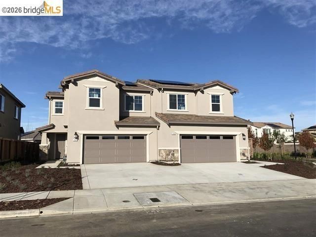 737 Jennifer Street, Brentwood