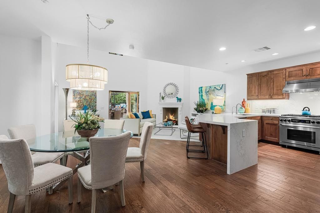 318 Villaggio E, Palm Springs