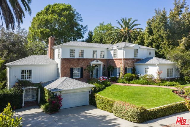 160 Bronwood Avenue, Los Angeles