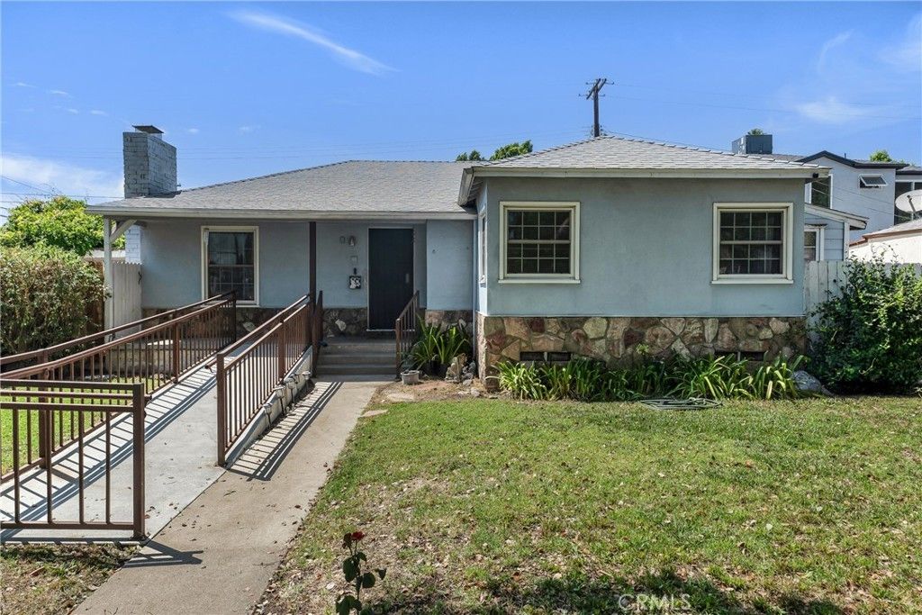 8101 Lemona, Los Angeles