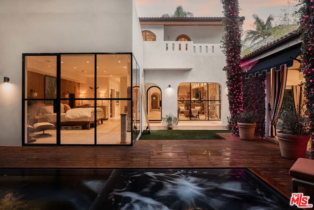 918 N La Jolla Avenue, West Hollywood