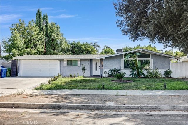 20562 Skouras, Winnetka