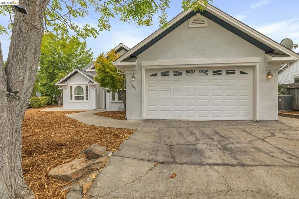 667 Twilight Ct, Sonora