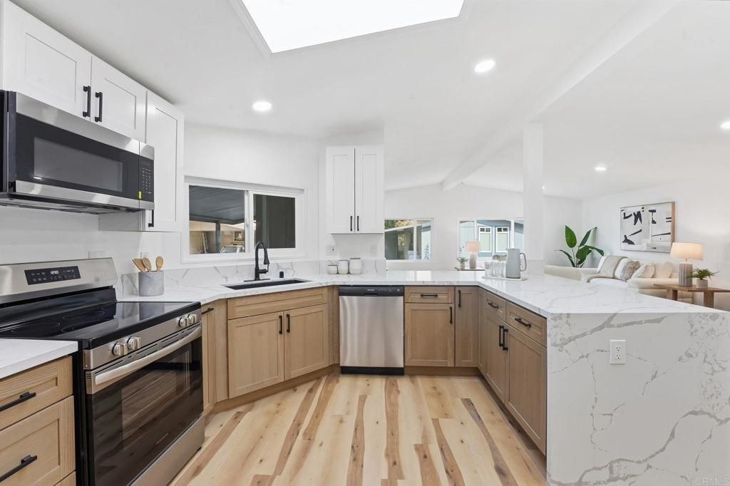 8975 Lawrence Welk Drive # 446, Escondido