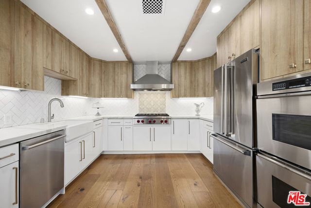 211 S Spalding Drive # 109s, Beverly Hills
