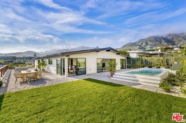 3748 Seahorn Drive, Malibu