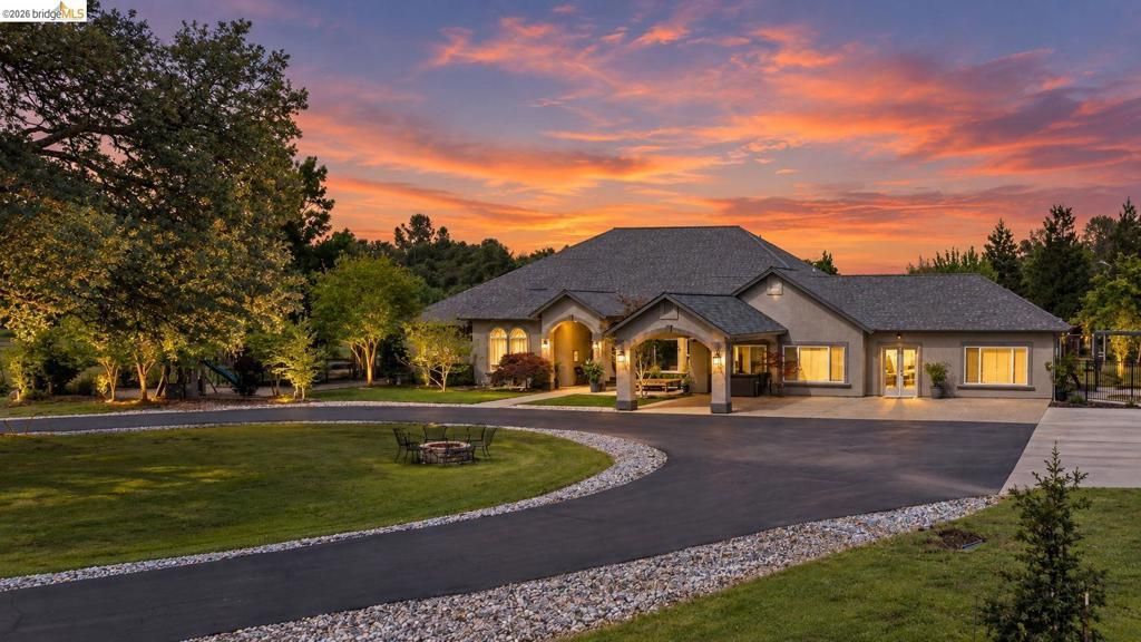 22282 Bennett Rd, Sonora