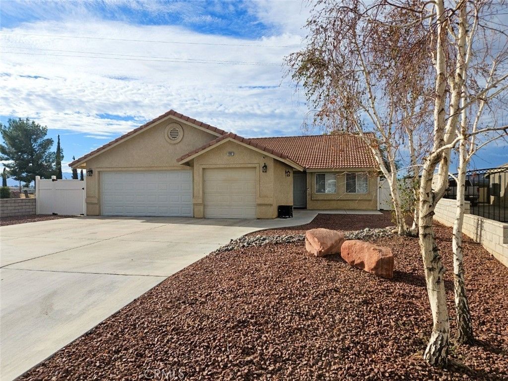 18601 Mountain Meadows, Victorville