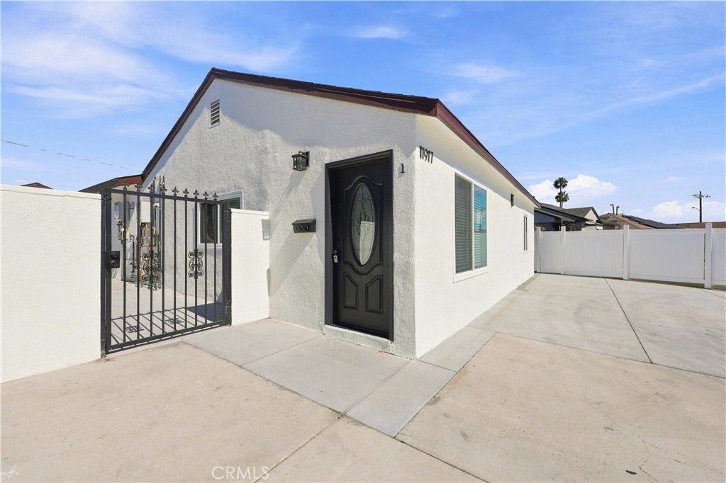 11917 Burton Street, North Hollywood