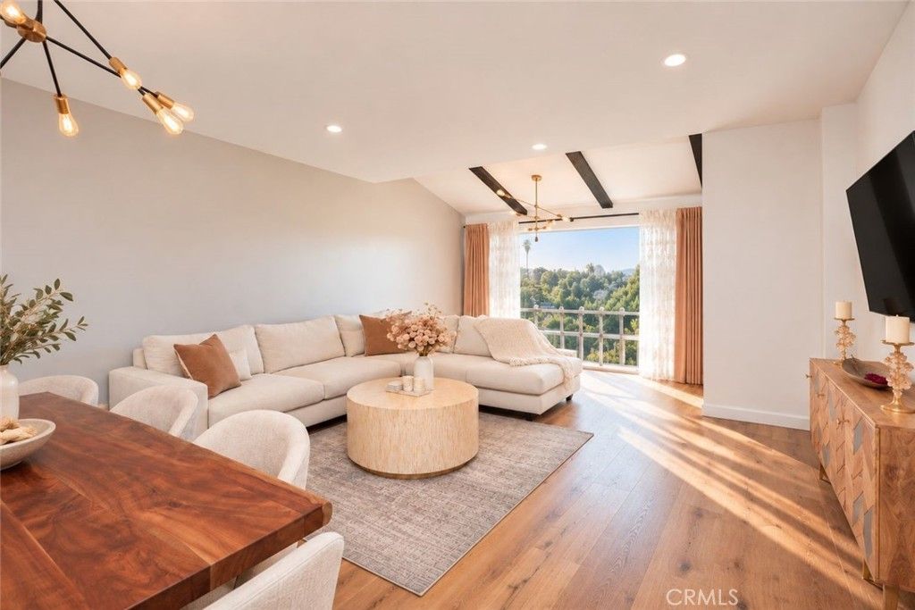 12720 Burbank # 305, Valley Village