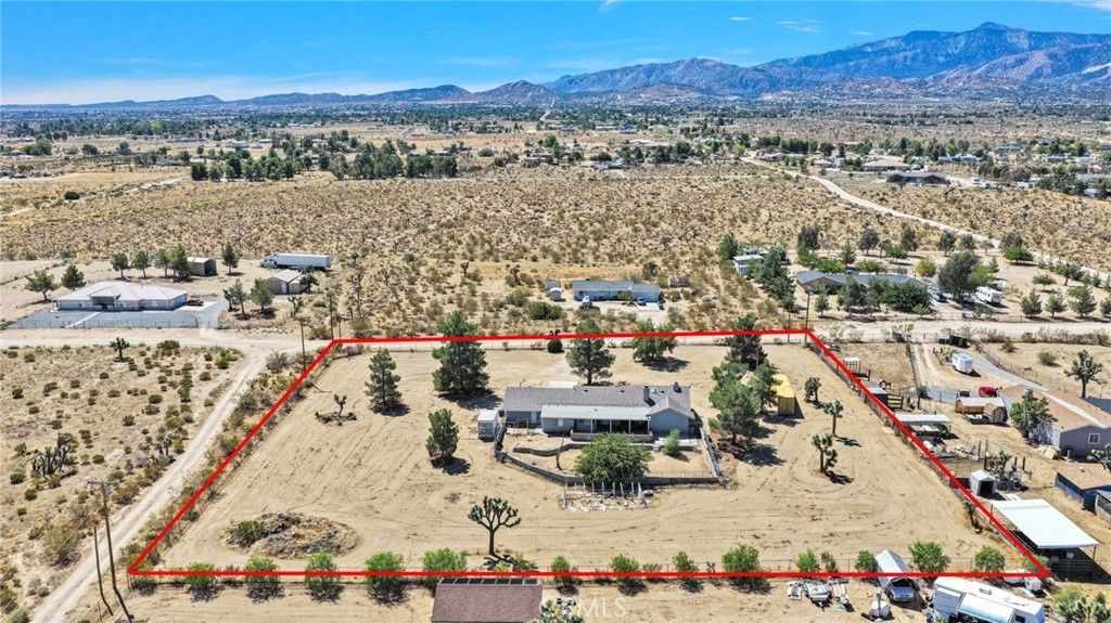 4374 Sunset, Phelan