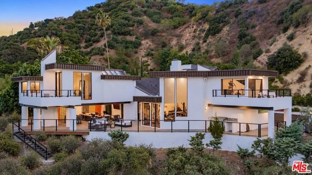 3372 Longridge Terrace, Sherman Oaks