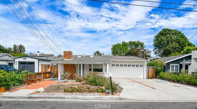 278 Santo Tomas, Costa Mesa
