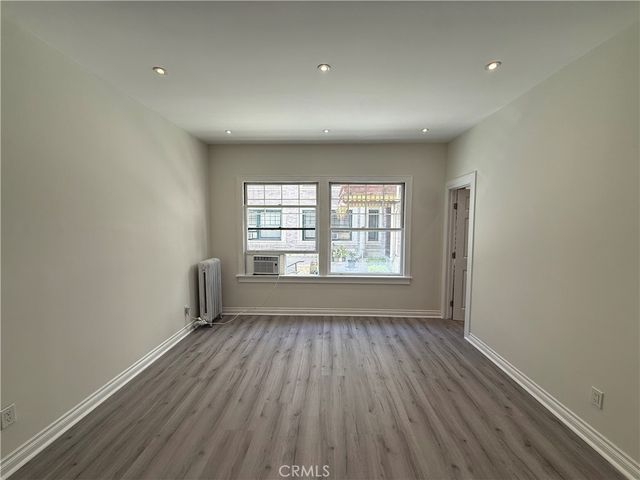 2121 James M Wood # 110, Los Angeles