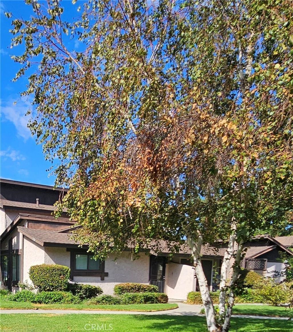 7552 Corbin Avenue # 4, Reseda