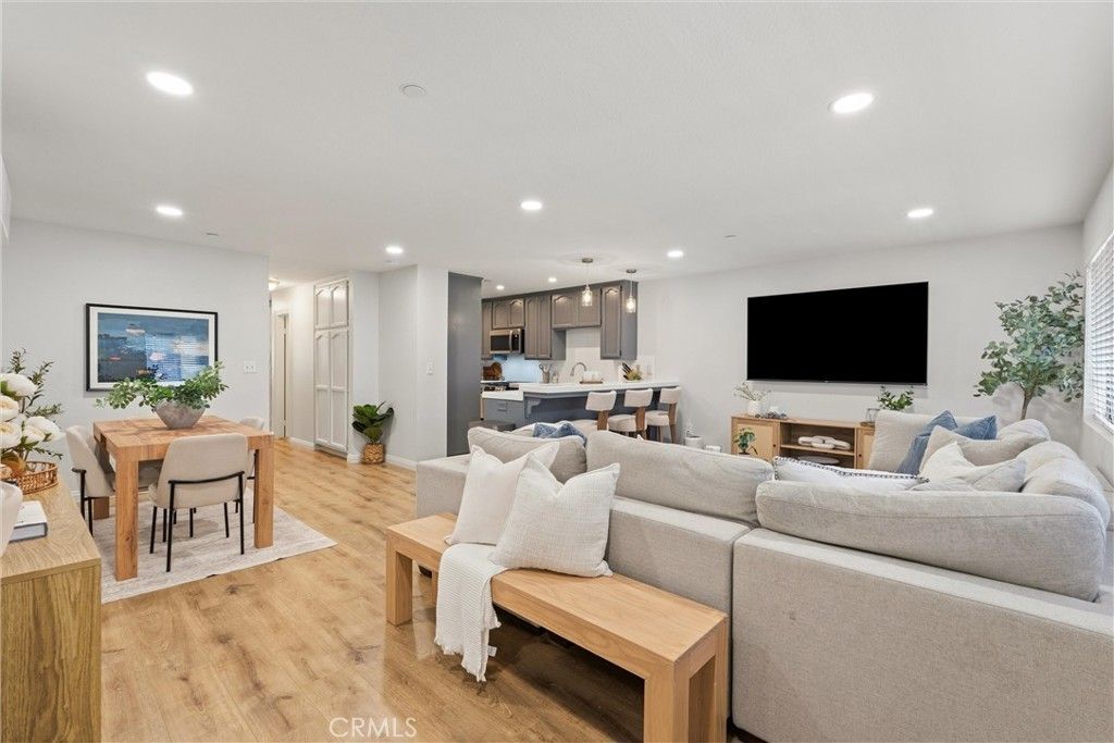 17200 Newhope # 204, Fountain Valley