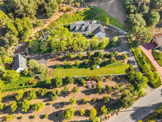 3945 Pala Mesa, Fallbrook