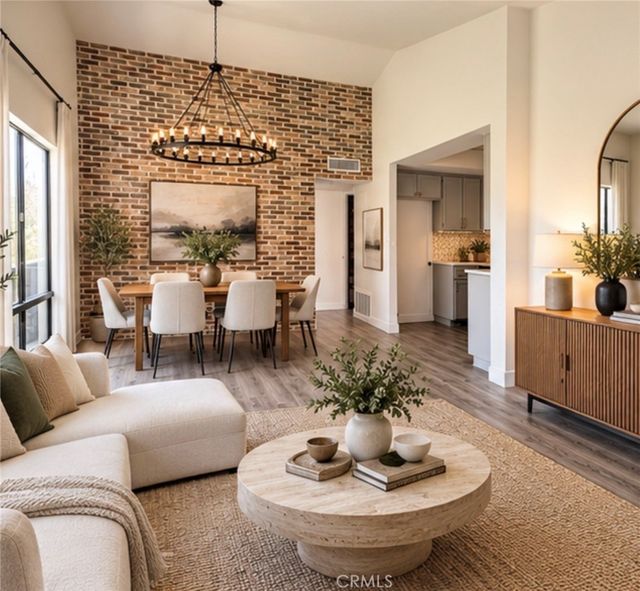 7300 Corbin Ave Unit M, Los Angeles