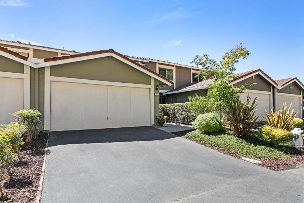 61 Thousand Oaks Street, Oakland