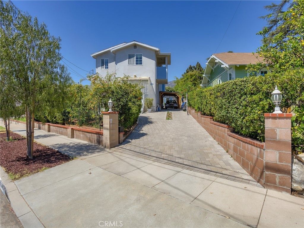 3305 Community Avenue, Glendale