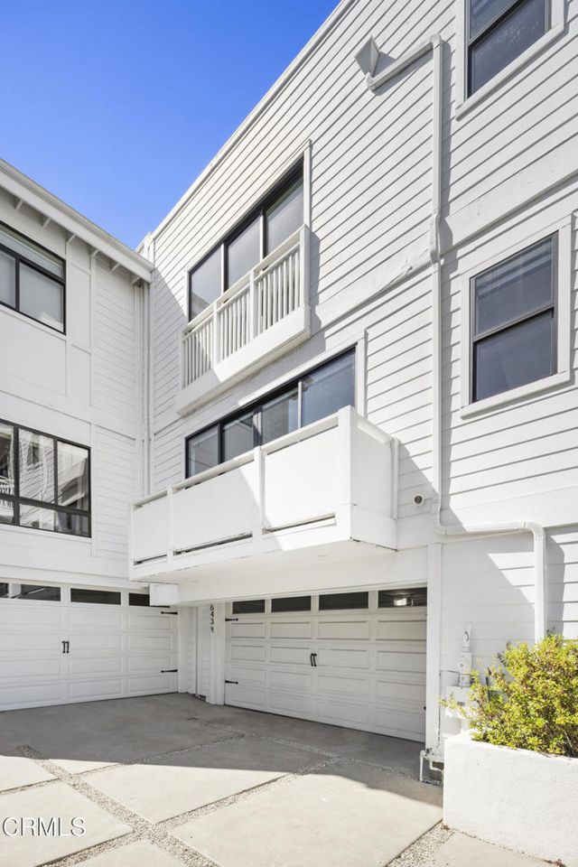643 1/2 N Hayworth Avenue, Los Angeles