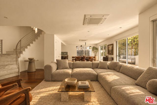 928 N Croft Avenue # 102, Los Angeles