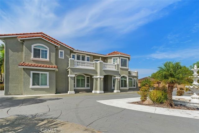 27355 Stonehenge, Hemet
