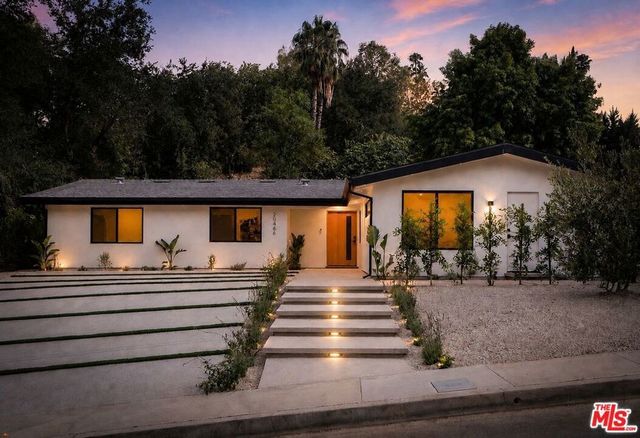 20466 Miranda Street, Woodland Hills