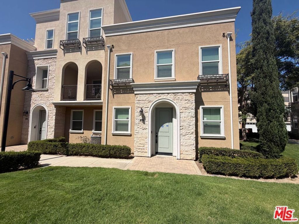 573 Winchester Drive, Oxnard