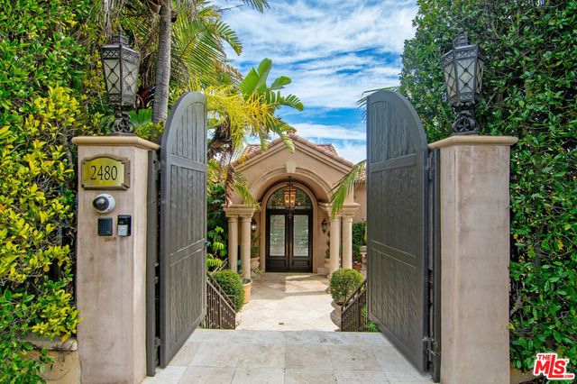 2480 Briarcrest Road, Los Angeles
