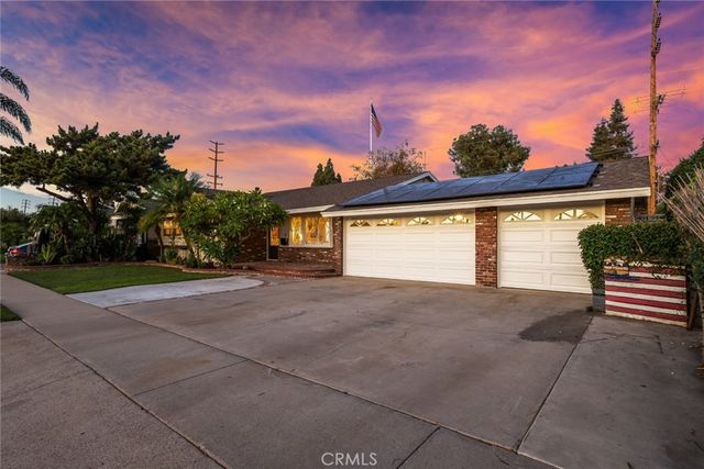 15324 Bixler Avenue, Paramount