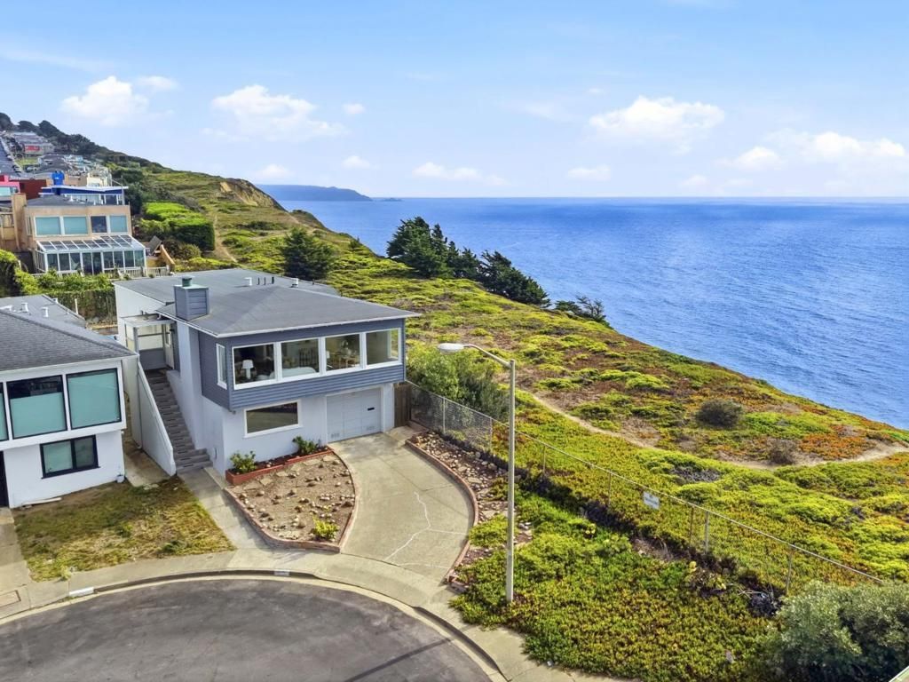 60 Roslyn Court, Daly City