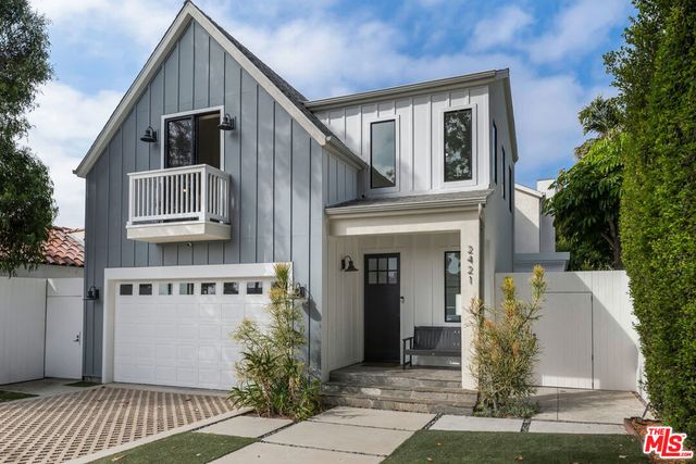 2421 Louella Avenue, Los Angeles